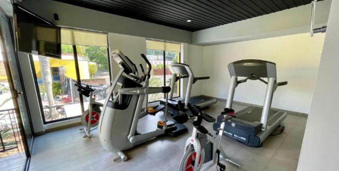 Beverly Hills: Hotel And Business Nuevo Cuscatlan 外观 照片