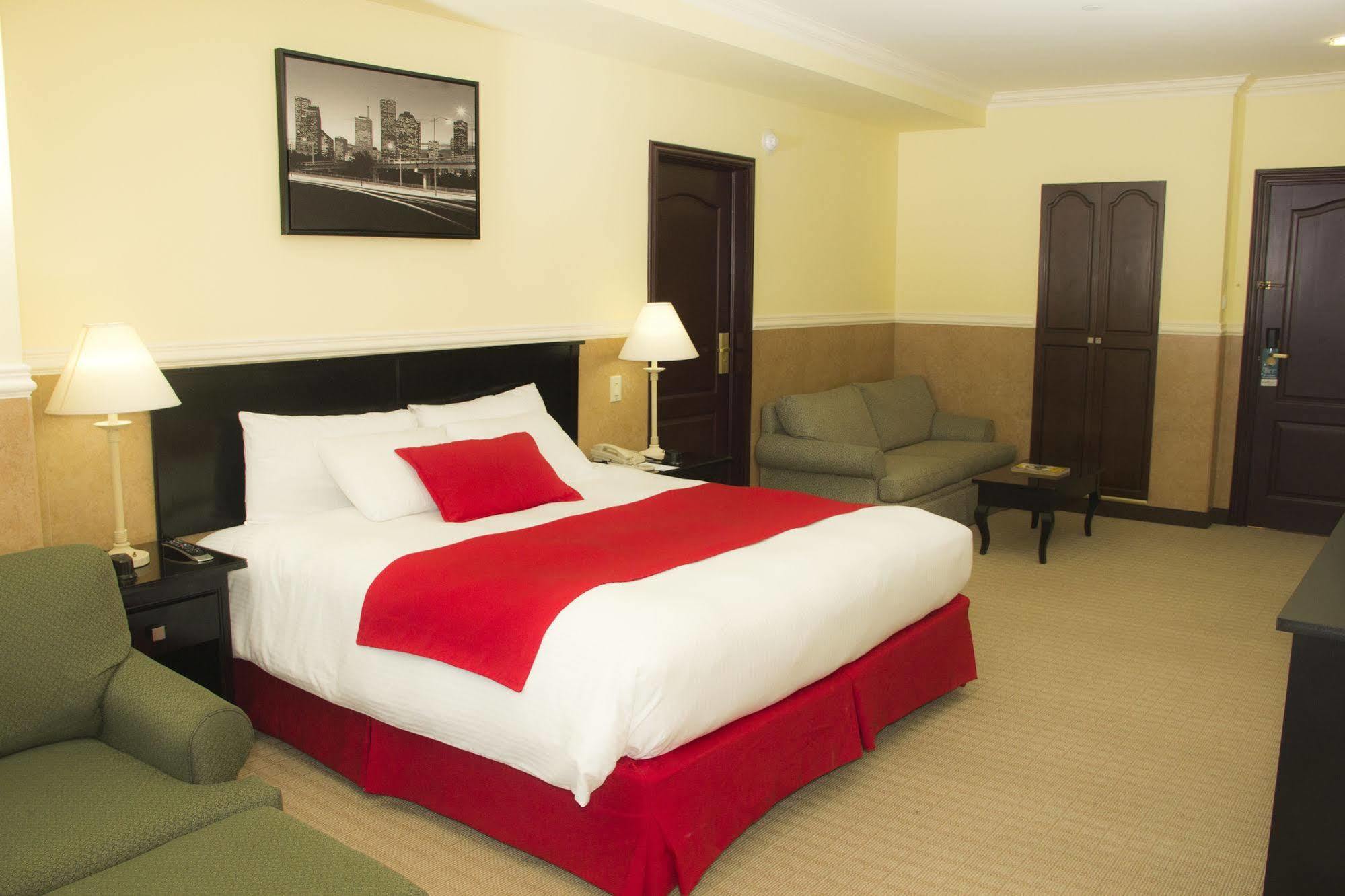 Beverly Hills: Hotel And Business Nuevo Cuscatlan 外观 照片