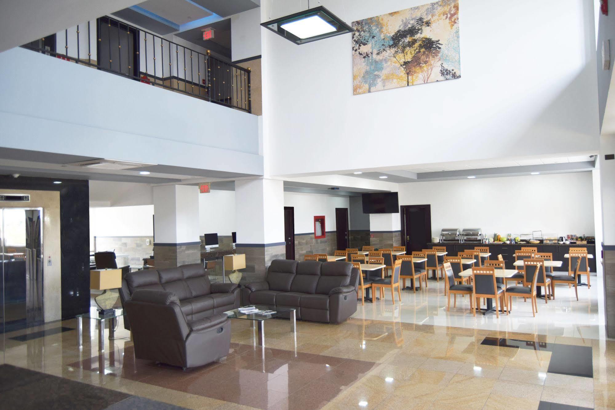Beverly Hills: Hotel And Business Nuevo Cuscatlan 外观 照片