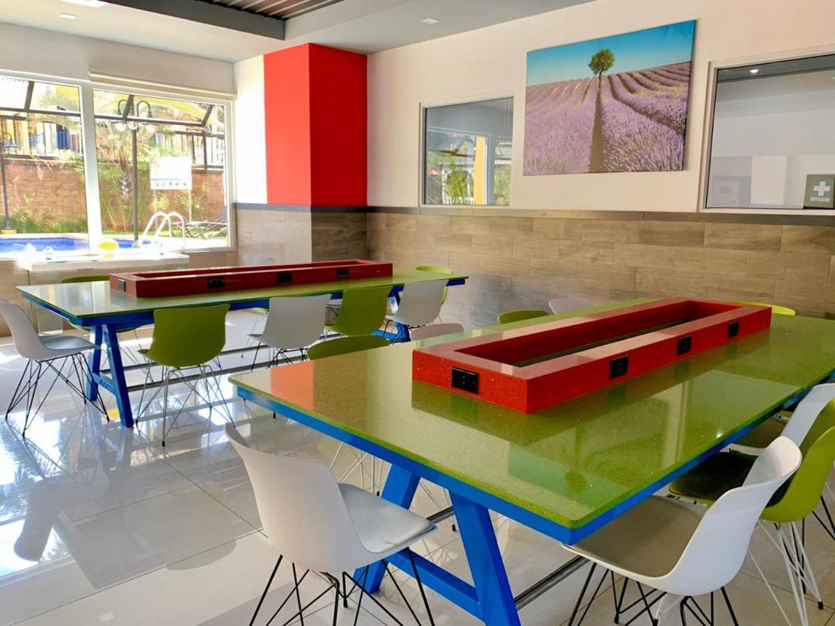 Beverly Hills: Hotel And Business Nuevo Cuscatlan 外观 照片